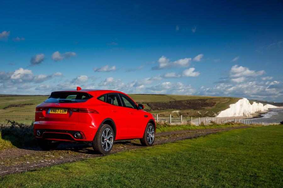  Jaguar E-Pace R-Dynamic First Edition 2017 года  (UK) (фото 5 из 19)